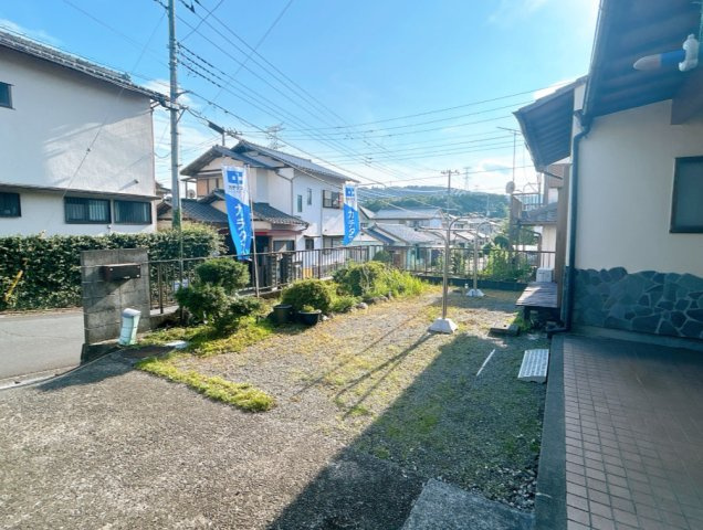 売中古戸建　富士宮市外神の前面道路含む現地写真