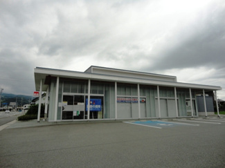 【周辺】 | Ｍａｉｓｏｎ　Ｌａ　ＳｏｅｕｒⅡ　Ｂ （メゾンラスールⅡＢ） | 山形銀行南山形支店まで553ｍ