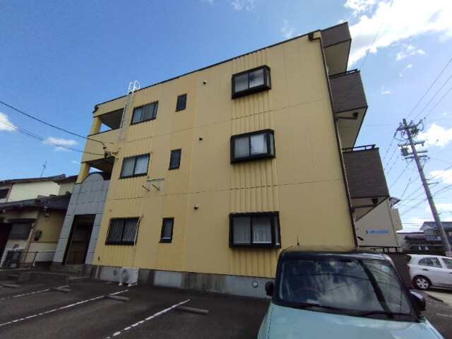 プレステージ杉の外観
