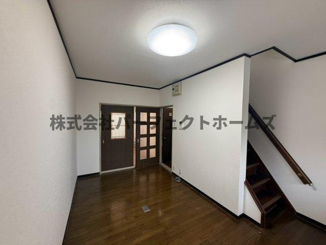 石津南町戸建　賃貸の居間・リビング|おしゃれなリビングです