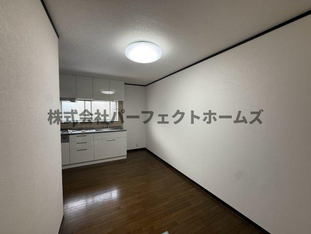 石津南町戸建　賃貸の居間・リビング|ゆったりとしたリビングです