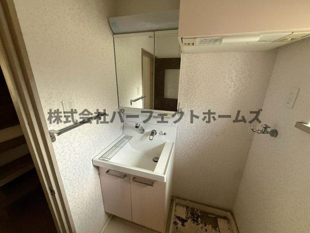 石津南町戸建　賃貸の洗面所|ゆったりとスペースのある洗面所