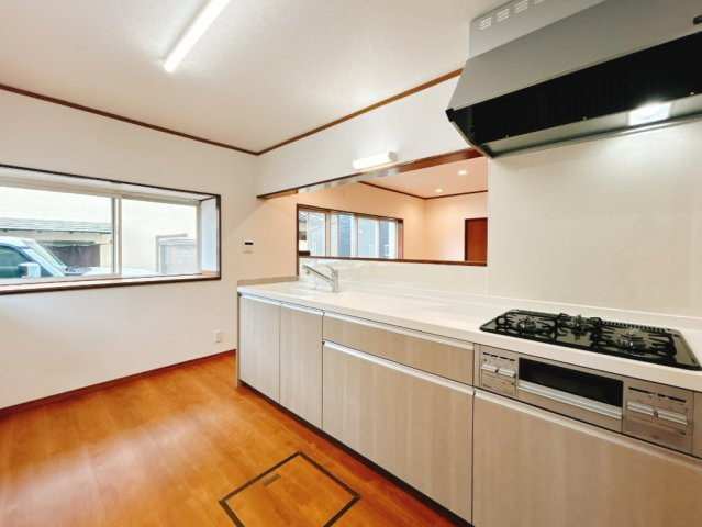富士宮市小泉の中古一戸建のキッチン
