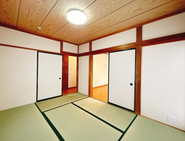 富士宮市小泉の中古一戸建の和室