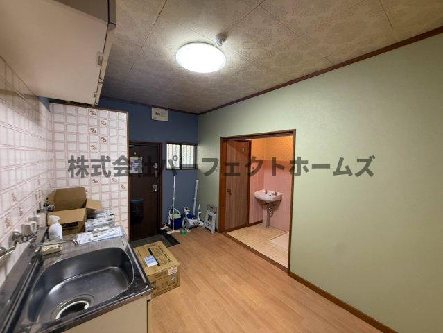 マンション島村の居間・リビング|こちらの居間で趣味の時間をお楽しみください