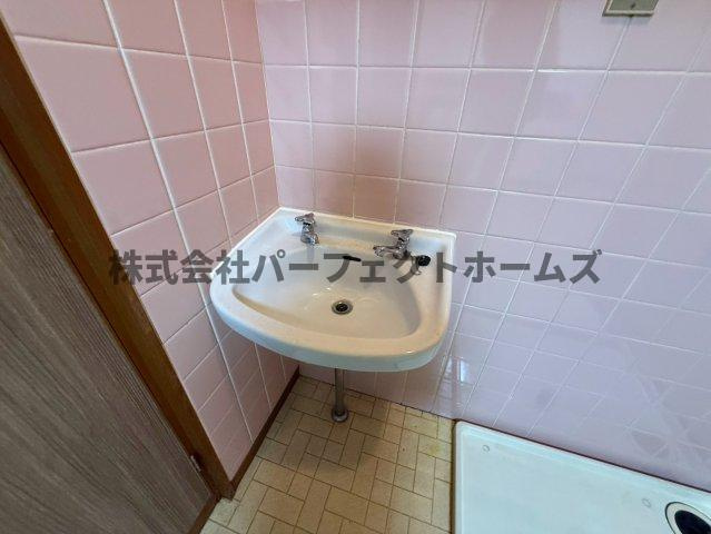 マンション島村の独立洗面台|独立洗面化粧台が付いています