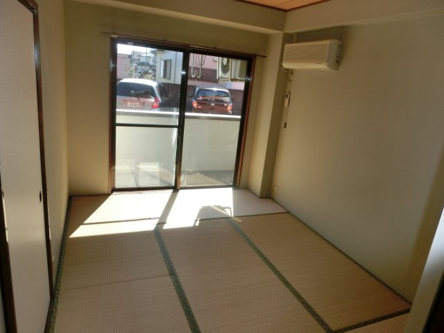 ニューライトマンションの和室
