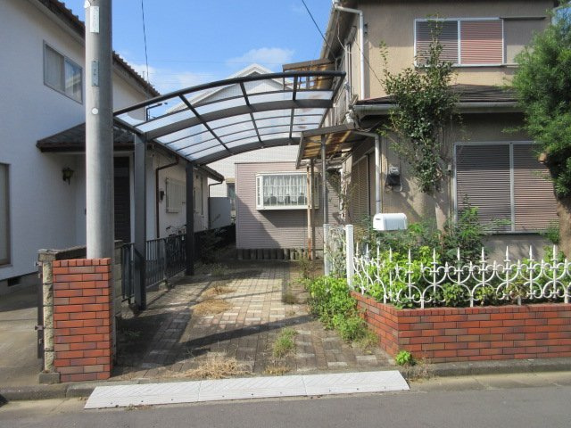中古戸建　深谷市東方3707-42（期間限定現況販売）の駐車場