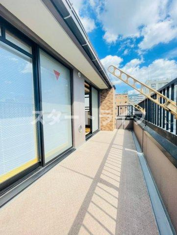 大阪市淀川区三国本町２丁目の賃貸マンションのバルコニー