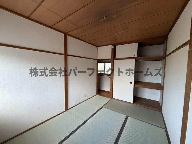 池田南町戸建　賃貸の和室|明るい和室です