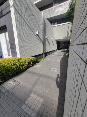 PRESTANCE香里のエントランス