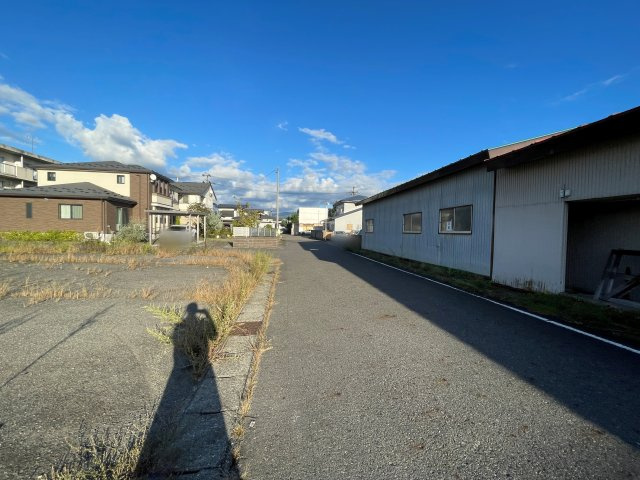 【建築条件付き売地】　喜多方市西四ツ谷　第二小・第一中の前面道路含む現地写真|前面道路　南側幅員6.0ｍ