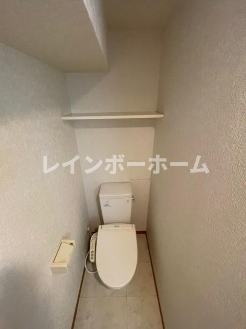 松戸市日暮２丁目の賃貸マンションのトイレ|コンパクトで使いやすいトイレです