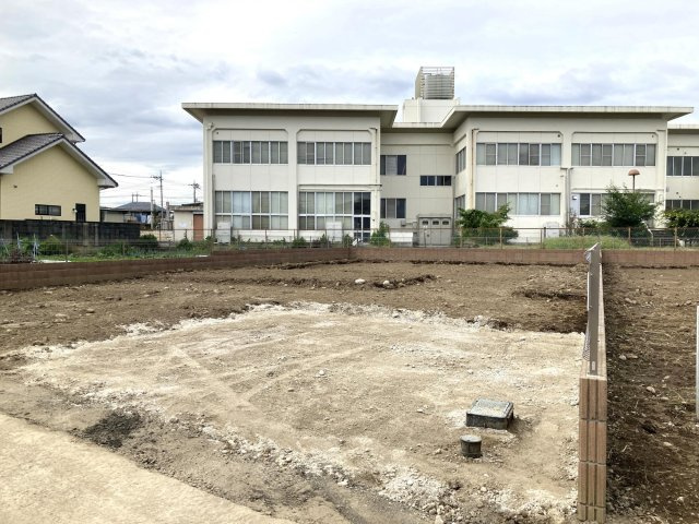 新築　桐生市相生町5丁目全2棟　Blooming　Garden　1号棟の外観|現地写真　2027年1月完成予定！類似物件のご内覧等、お気軽にお問合せください♪　							

　
