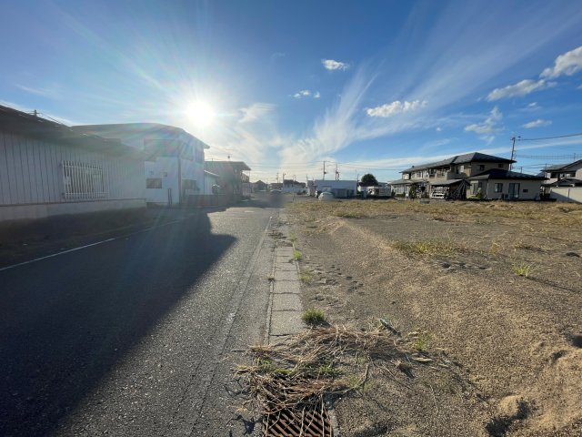 【建築条件付き売地】　喜多方市西四ツ谷　第二小・第一中の前面道路含む現地写真|前面道路　南側幅員6.0ｍ