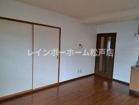 ブライトステージ南柏【仲介手数料：50％OFF】対象物件！の内装|内装は落ち着いています