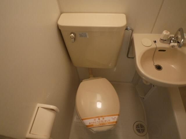 コンフォルト日暮里のトイレ