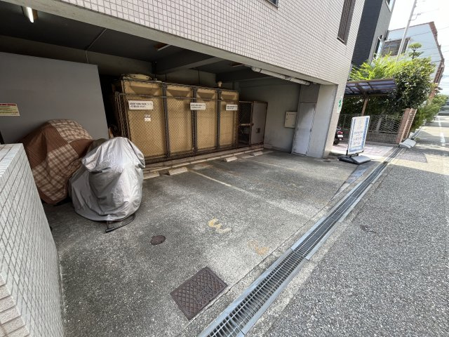 ミュゼ甲子園の駐車場