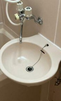 フェリスタバンビーノの洗面所