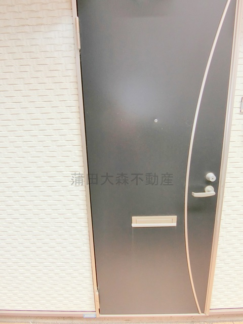 メゾン　バティス羽田Ⅱの玄関