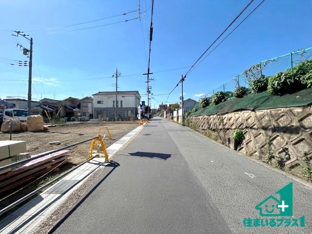 ●大和郡山市九条町　第12期　新築一戸建ての前面道路含む現地写真|駅やスーパー、小学校・中学校等日常生活に欠かせない情報や道のりもご紹介いたしますのでお気軽にご相談ください。