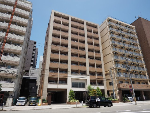 大阪市浪速区稲荷２丁目の賃貸マンションの外観