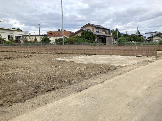 新築　桐生市相生町5丁目全2棟　Blooming　Garden　2号棟の前面道路含む現地写真|現地写真　南側接道幅員約3.6ｍ～約4ｍ
