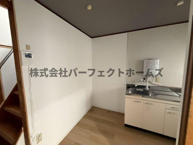 高柳7丁目テラスハウス　賃貸のキッチン|キッチンでお料理をお楽しみください