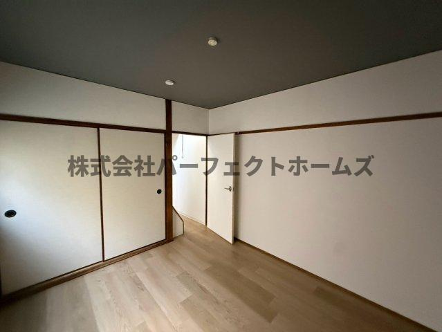 高柳7丁目テラスハウス　賃貸の洋室|きれいな洋室です