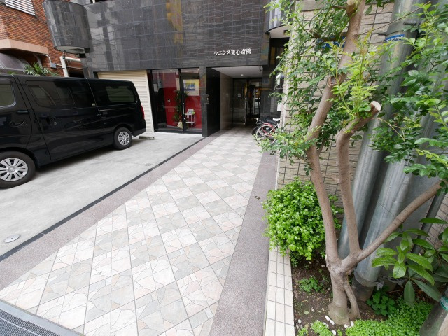 大阪市中央区島之内２丁目の賃貸マンションのエントランス