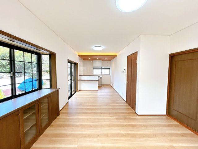 高知市朝倉丙　中古戸建の居間・リビング