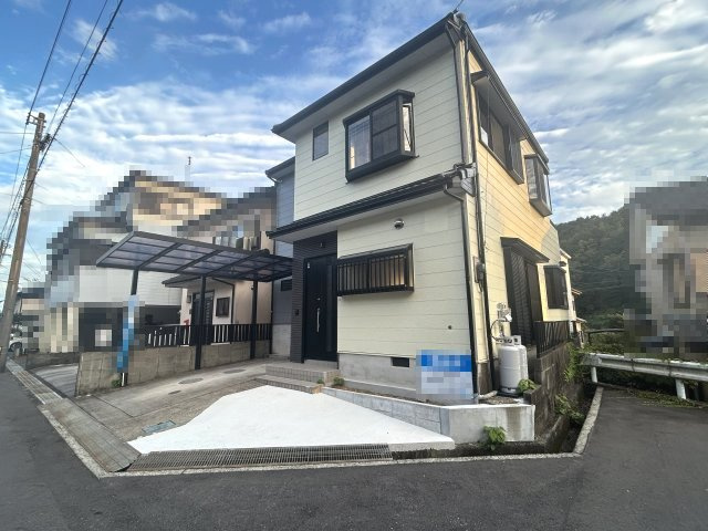 高知市朝倉丙　中古戸建の外観