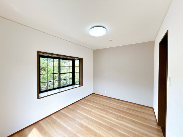 高知市朝倉丙　中古戸建の洋室