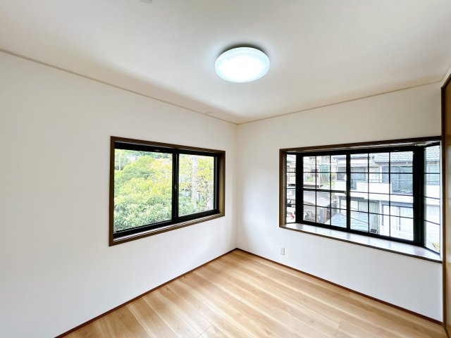 高知市朝倉丙　中古戸建の洋室