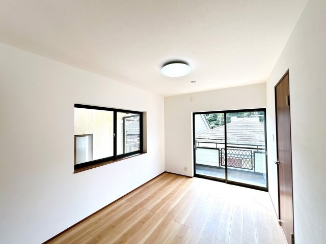 高知市朝倉丙　中古戸建の洋室