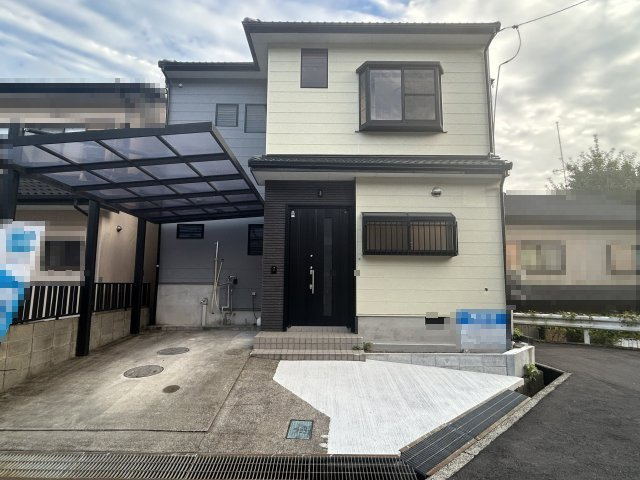 高知市朝倉丙　中古戸建の駐車場