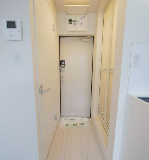 クレセール赤羽の玄関