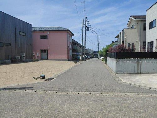 新潟市中央区浜浦町　土地の前面道路含む現地写真|現地（2026年6月）撮影