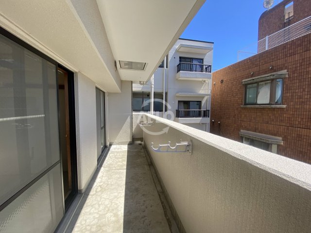 シャトー弁天弐番館（波除小学校区）のバルコニー|シャトー弁天弐番館　バルコニー