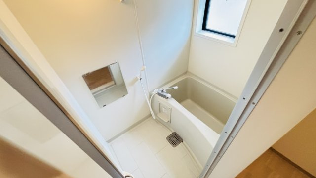 筑紫野市針摺東５丁目のアパートの浴室