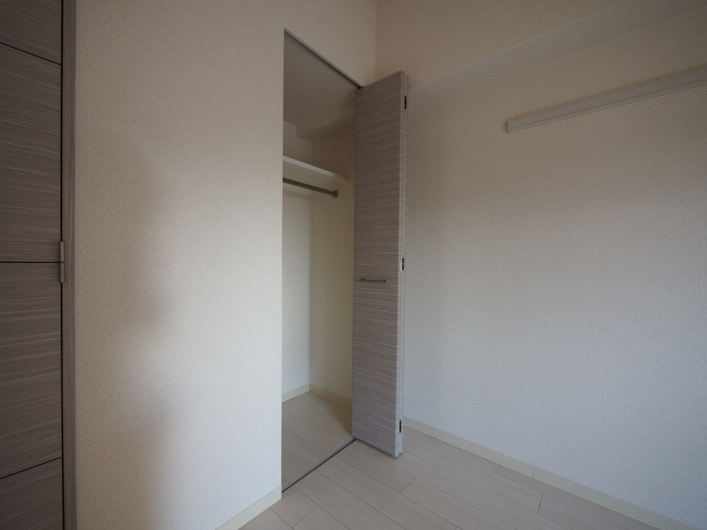 大阪市西区立売堀４丁目の賃貸マンションの収納