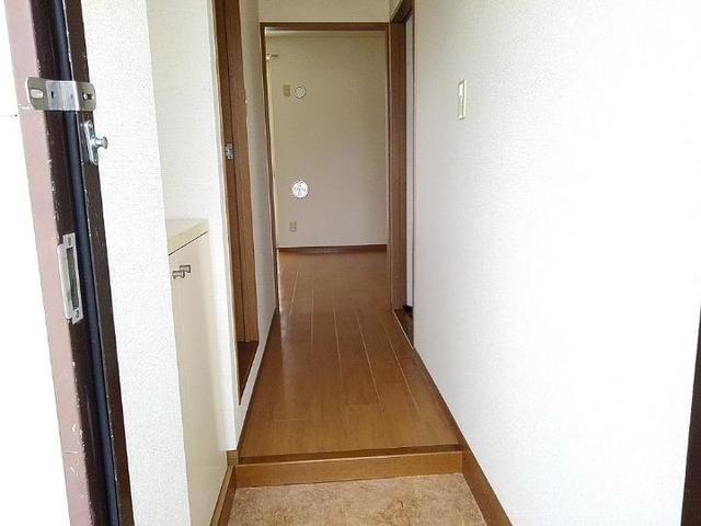 ファミールコーポの玄関