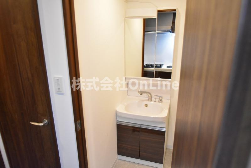 AELL OSAKA EASTの独立洗面台