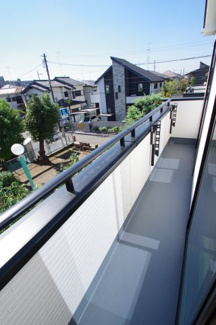【バルコニー】 | 【仲介手数料無料！！】調布市佐須町5丁目　新築戸建て（全17棟）2-B号棟　6790万円