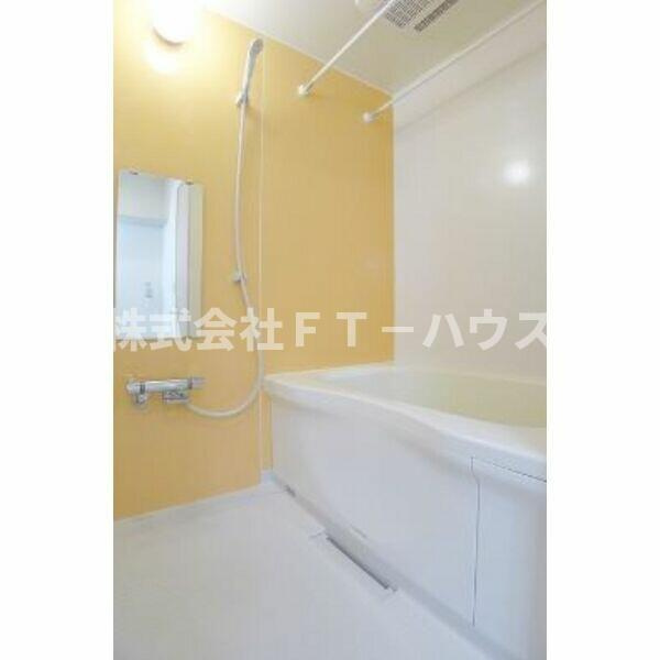 ソレイユ船橋本町の浴室
