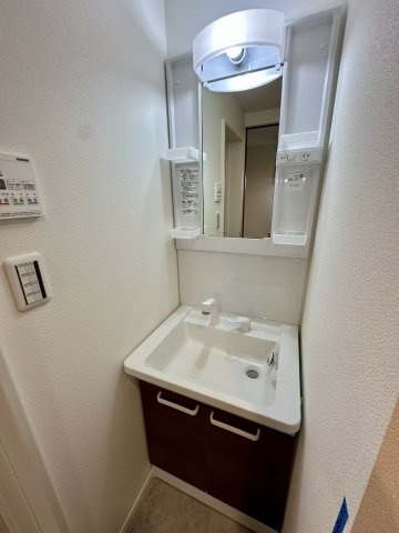 ベイルー十日市場の独立洗面台