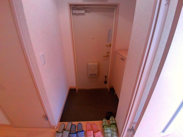 灘ハイツの玄関