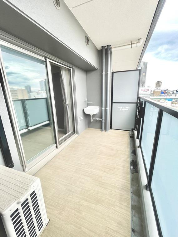 プレサンスロジェ名駅南のバルコニー