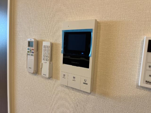 セレーノの内装|カメラ付インターホン