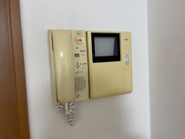 リバパレス鶴舞の内装|カメラ付インターホン